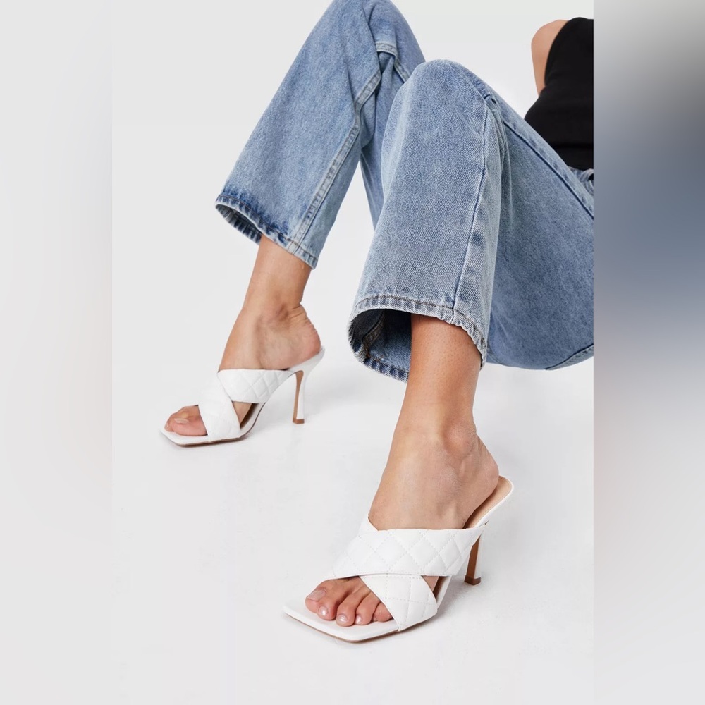 🆕 Topshop Quilted White Mules